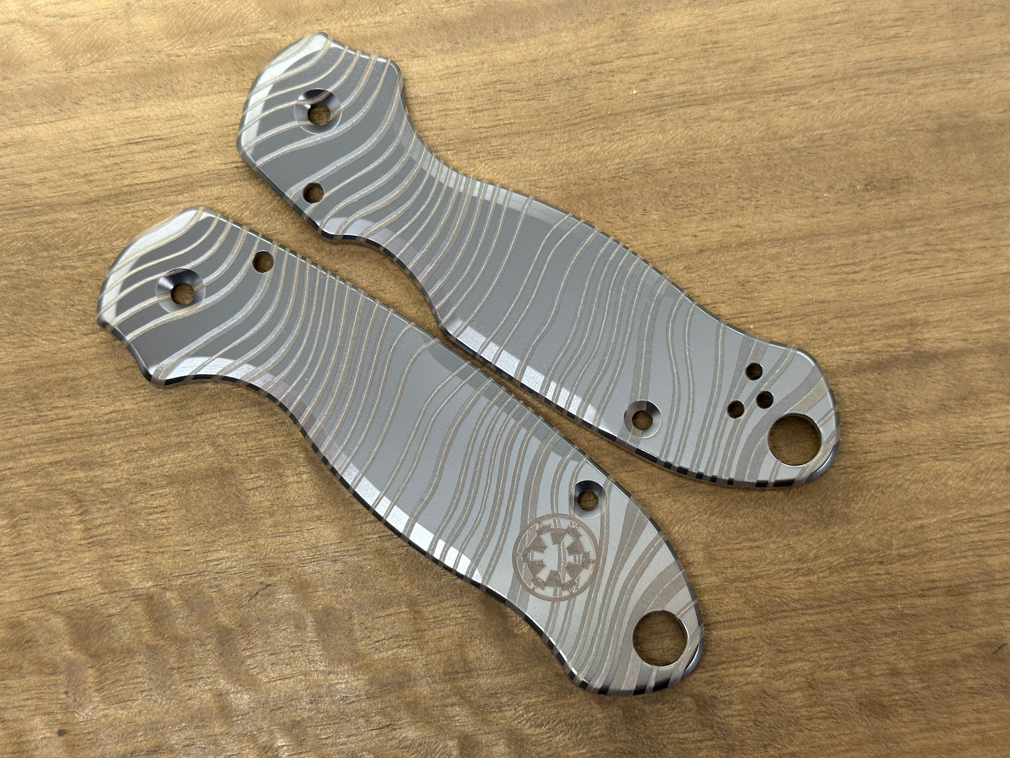 Black BESKAR Mandalorian Titanium Scales for Spyderco Para 3