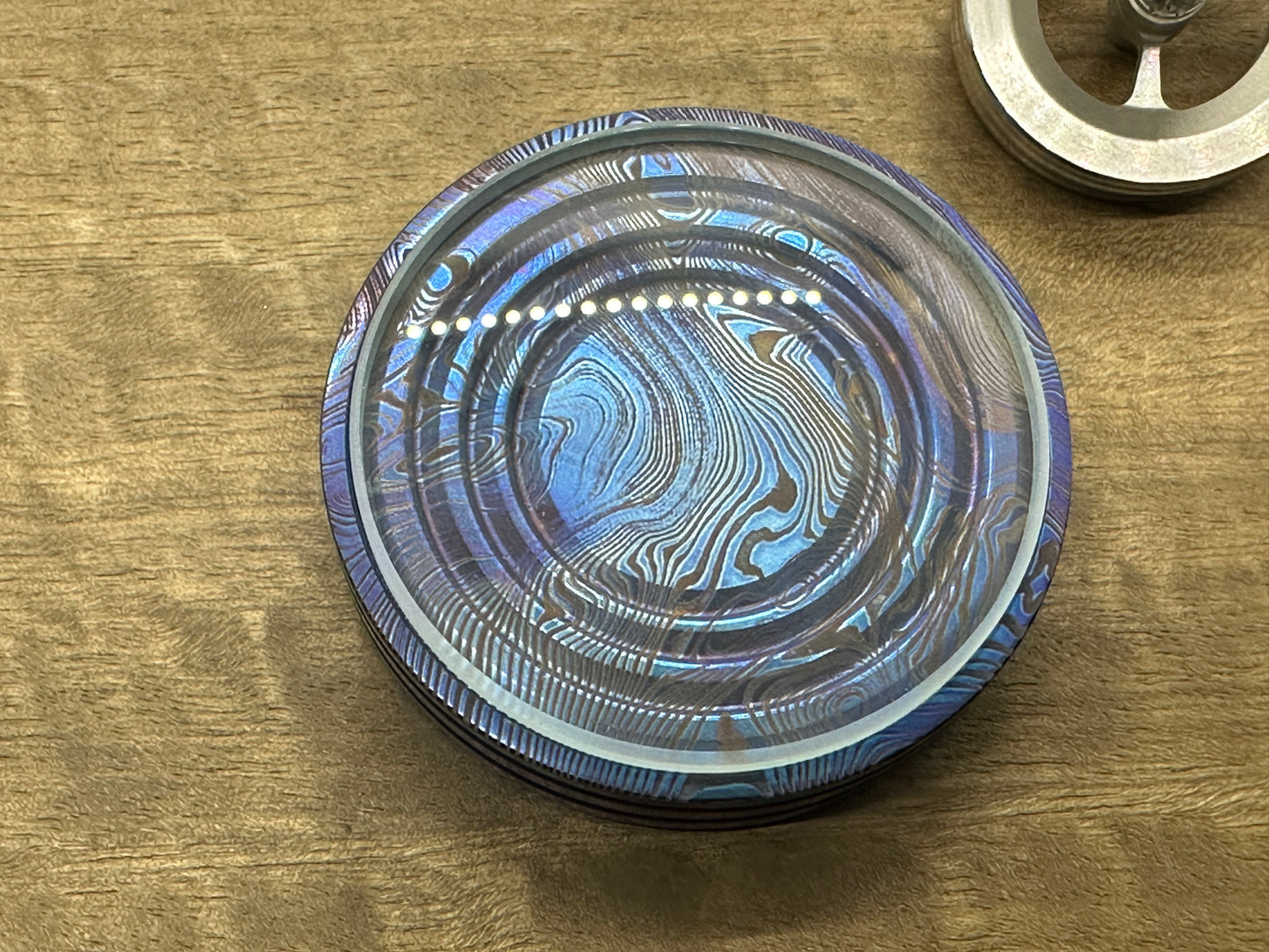 Dama TWIST pattern engraved Flamed Titanium Spin base for Spinning Tops & Coins