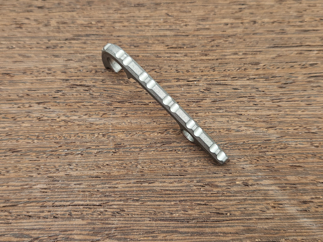 CLR Spyderco Paramilitary 2<br>Titanium Backspacer Stone Washed