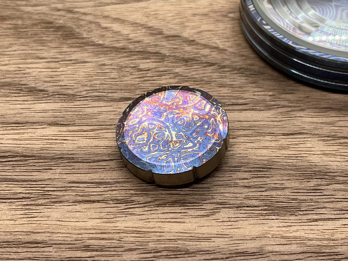 ALIEN heat ano engraved Flamed Titanium Spinning Worry Coin Spinning Top