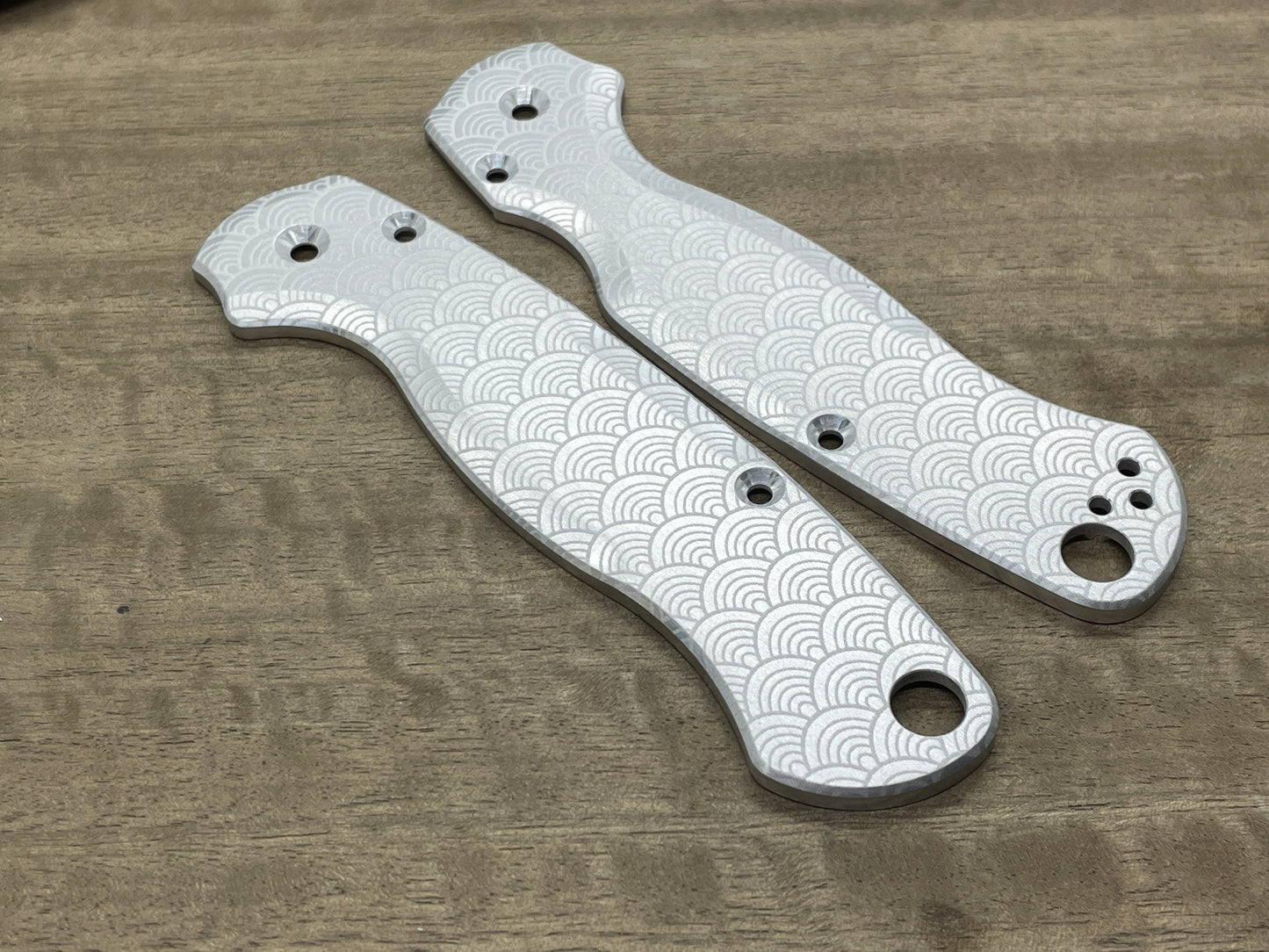 SEIGAIHA pattern Aerospace Aluminum scales for Spyderco Paramilitary 2 PM2