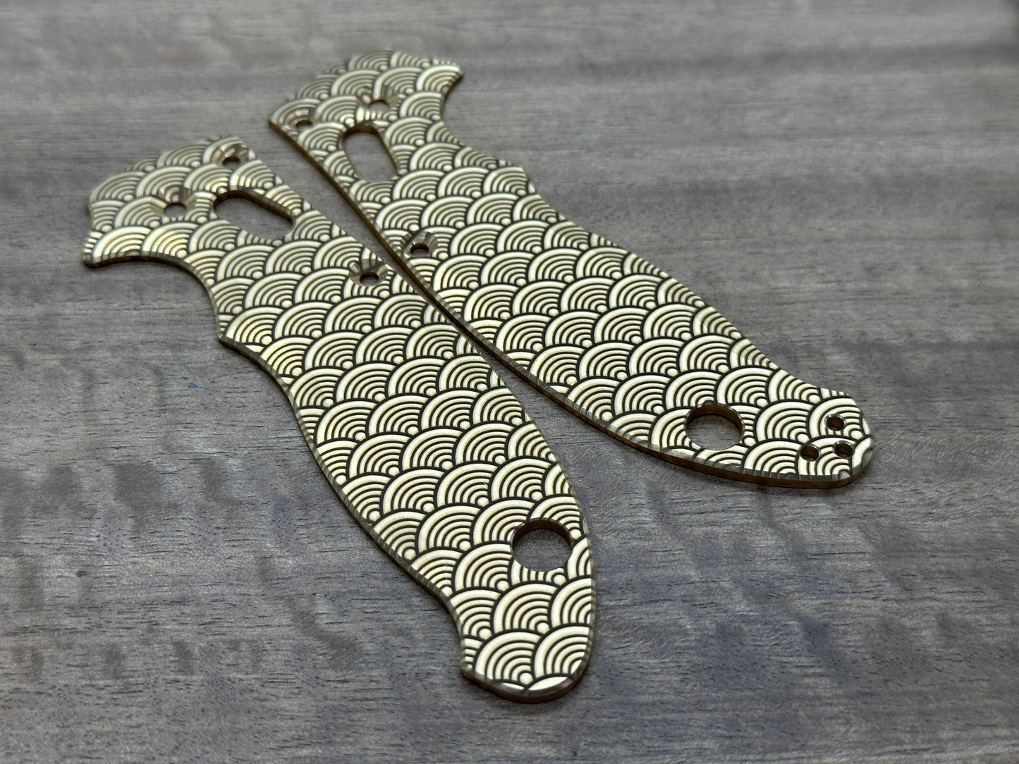 SEIGAIHA Brass scales for Spyderco MANIX 2