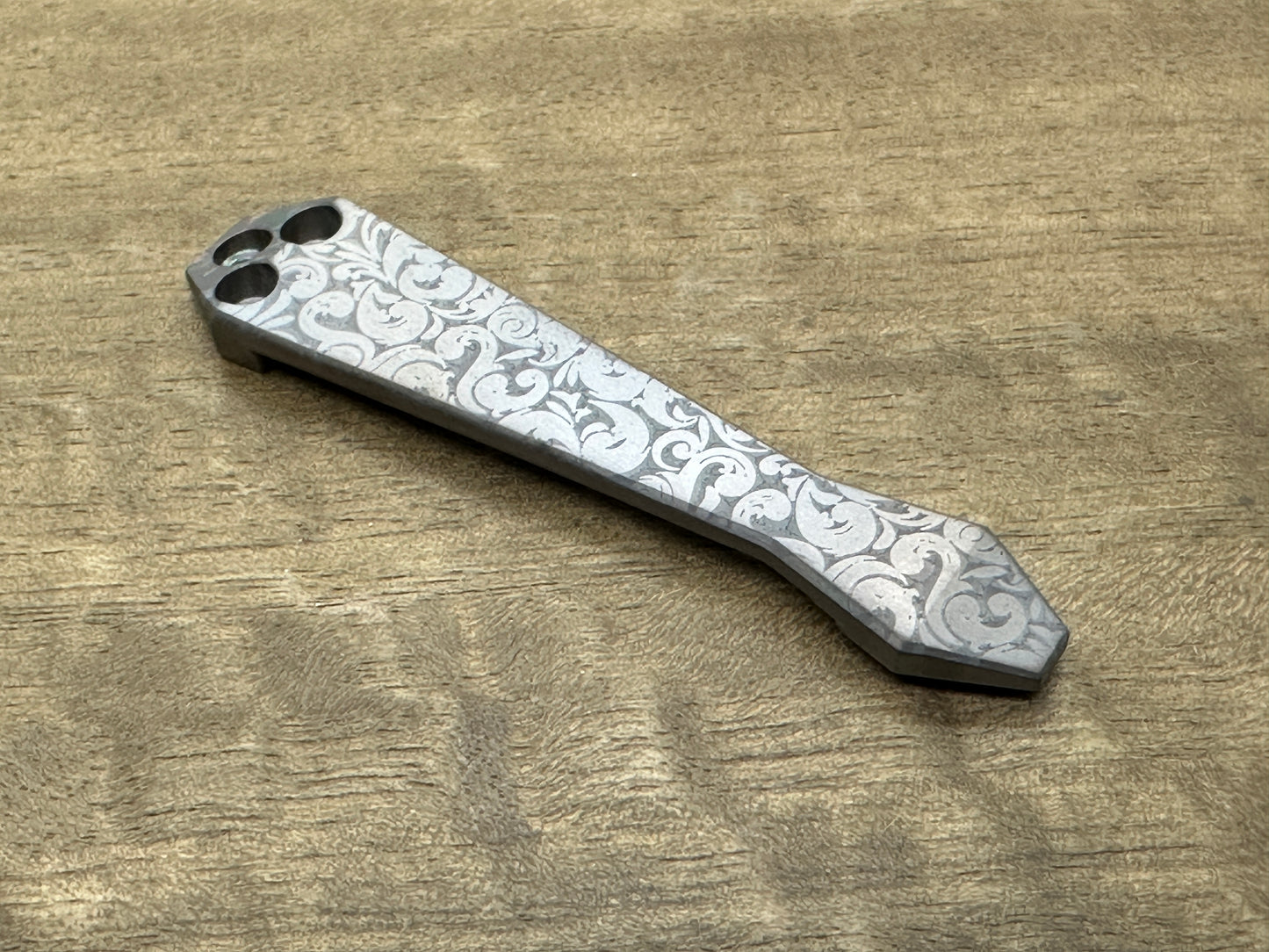 Dark VICTORIA engraved Dmd Titanium CLIP for most Spyderco models