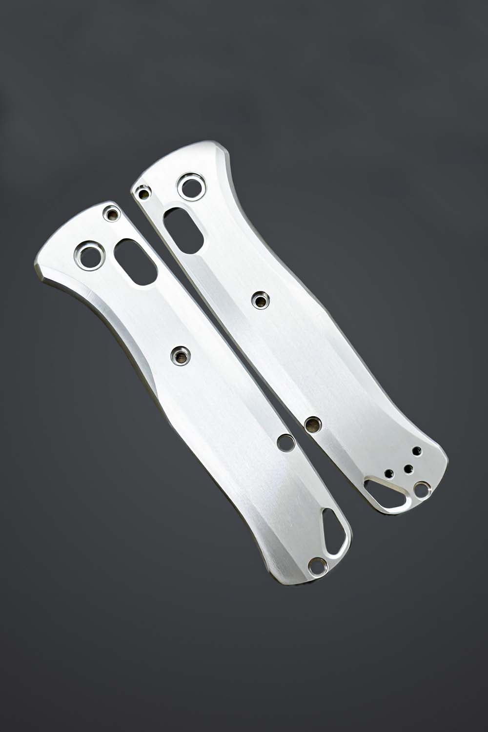 Benchmade mobile image