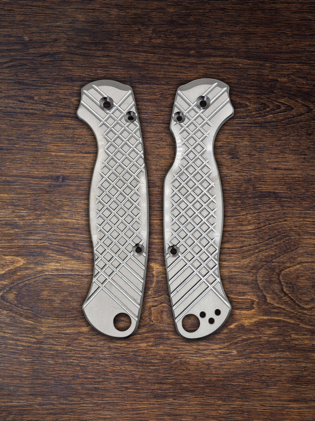 Spyderco Paramilitary 2<br>Aluminum Frag