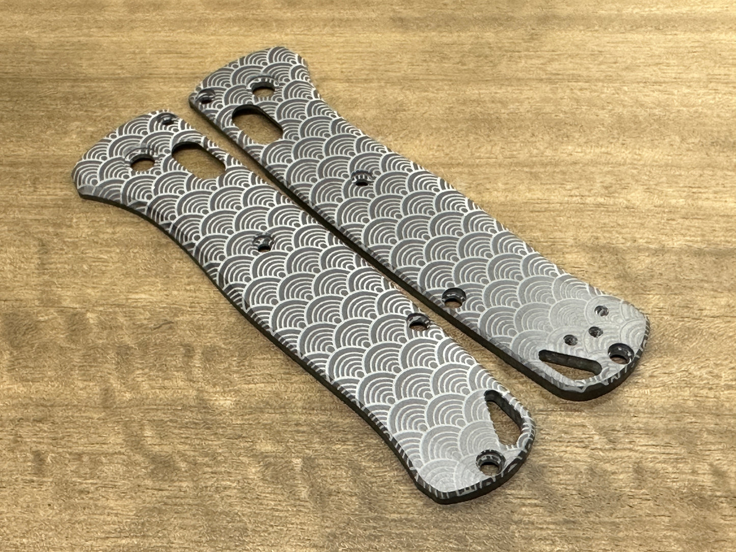 Black Zirconium SEIGAIHA Scales for Benchmade Bugout 535