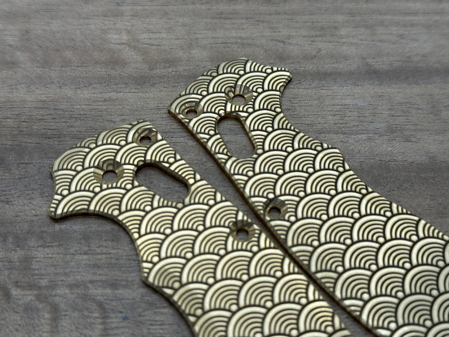 SEIGAIHA Brass scales for Spyderco MANIX 2