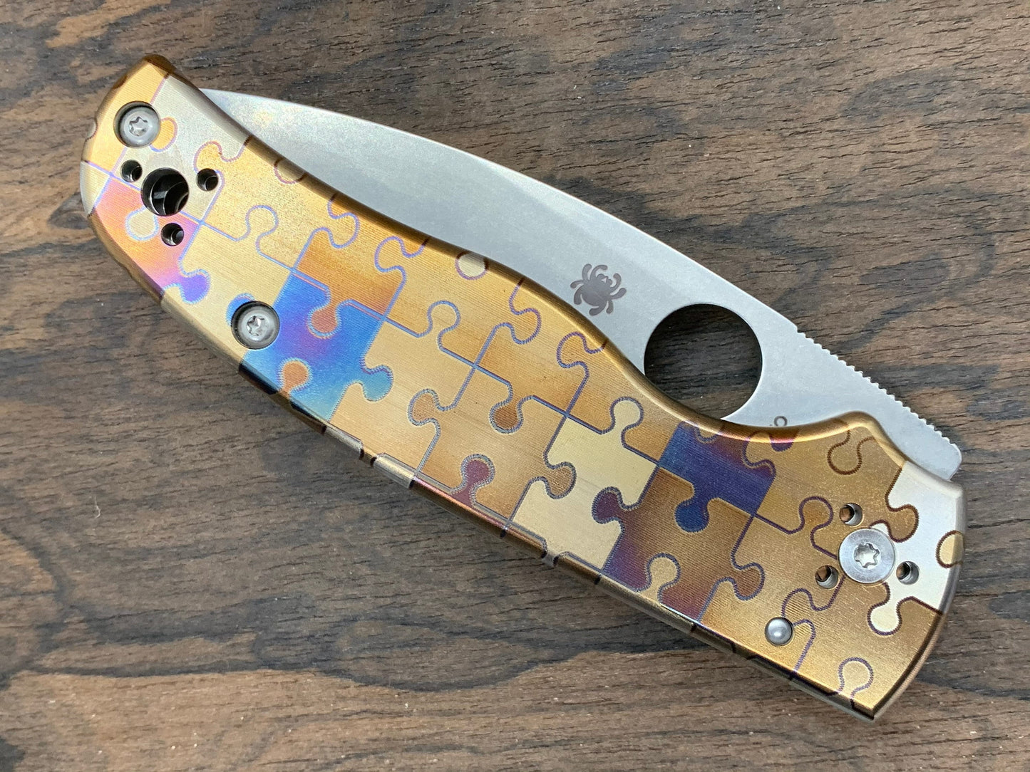 Jigsaw PUZZLES heat ano engraved Titanium Scales for SHAMAN Spyderco