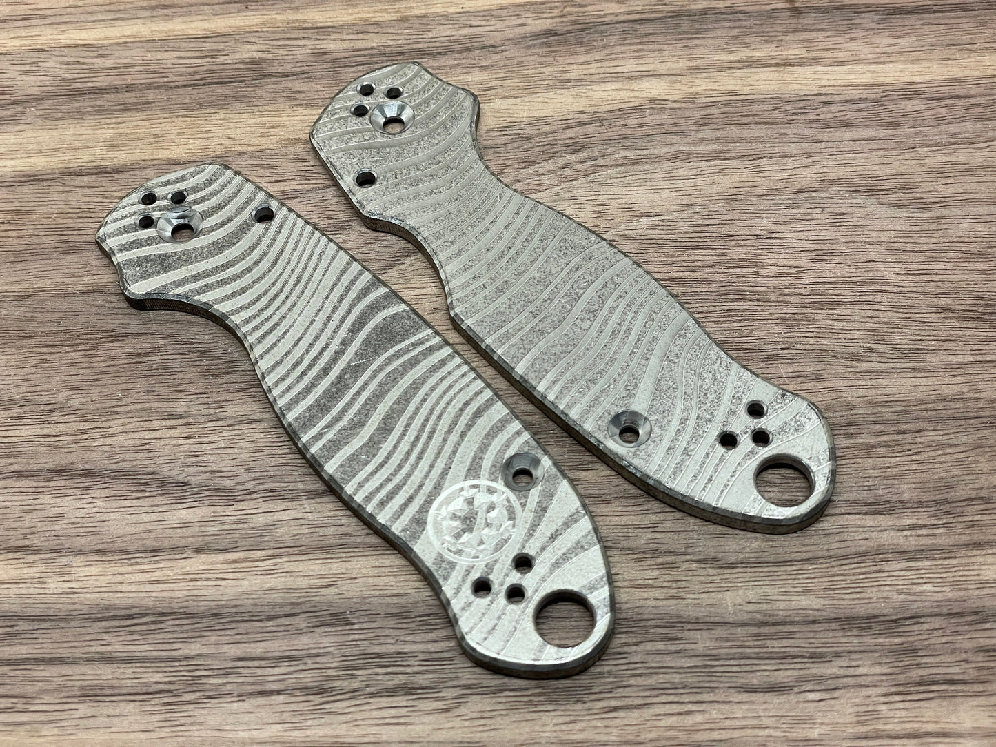 Battleworn BESKAR Mandalorian Titanium Scales for Spyderco Para 3