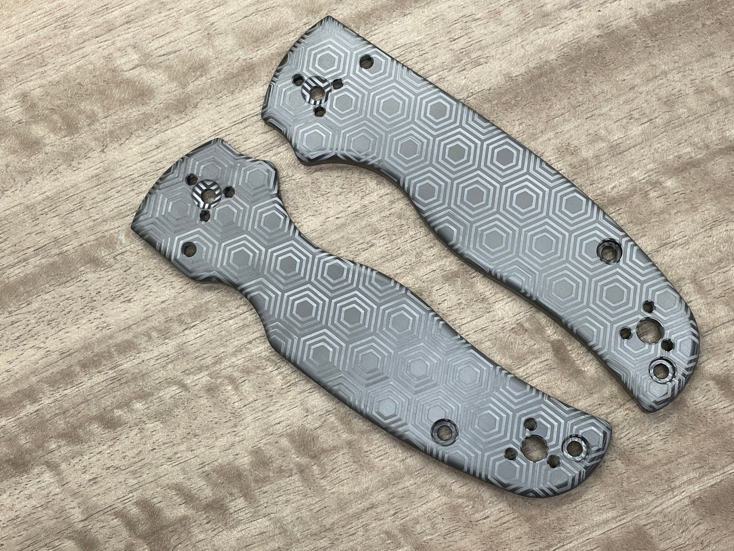 HONEYCOMB engraved Black Zirconium Scales for SHAMAN Spyderco