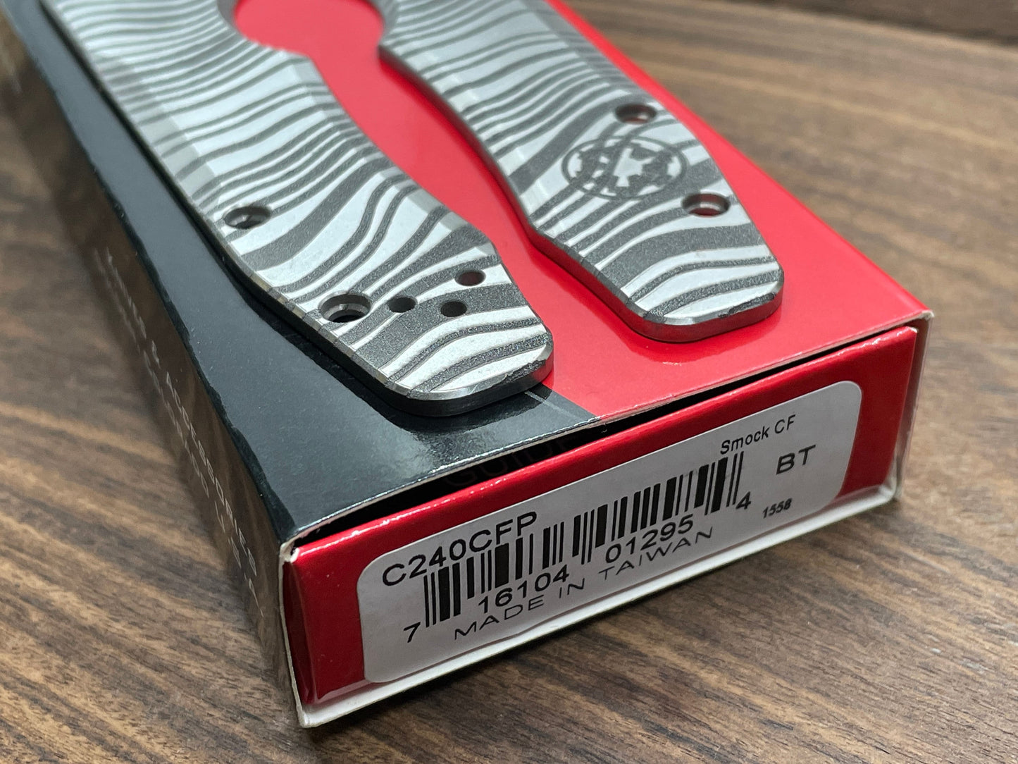 BESKAR Mandalorian Titanium Scales for Spyderco SMOCK