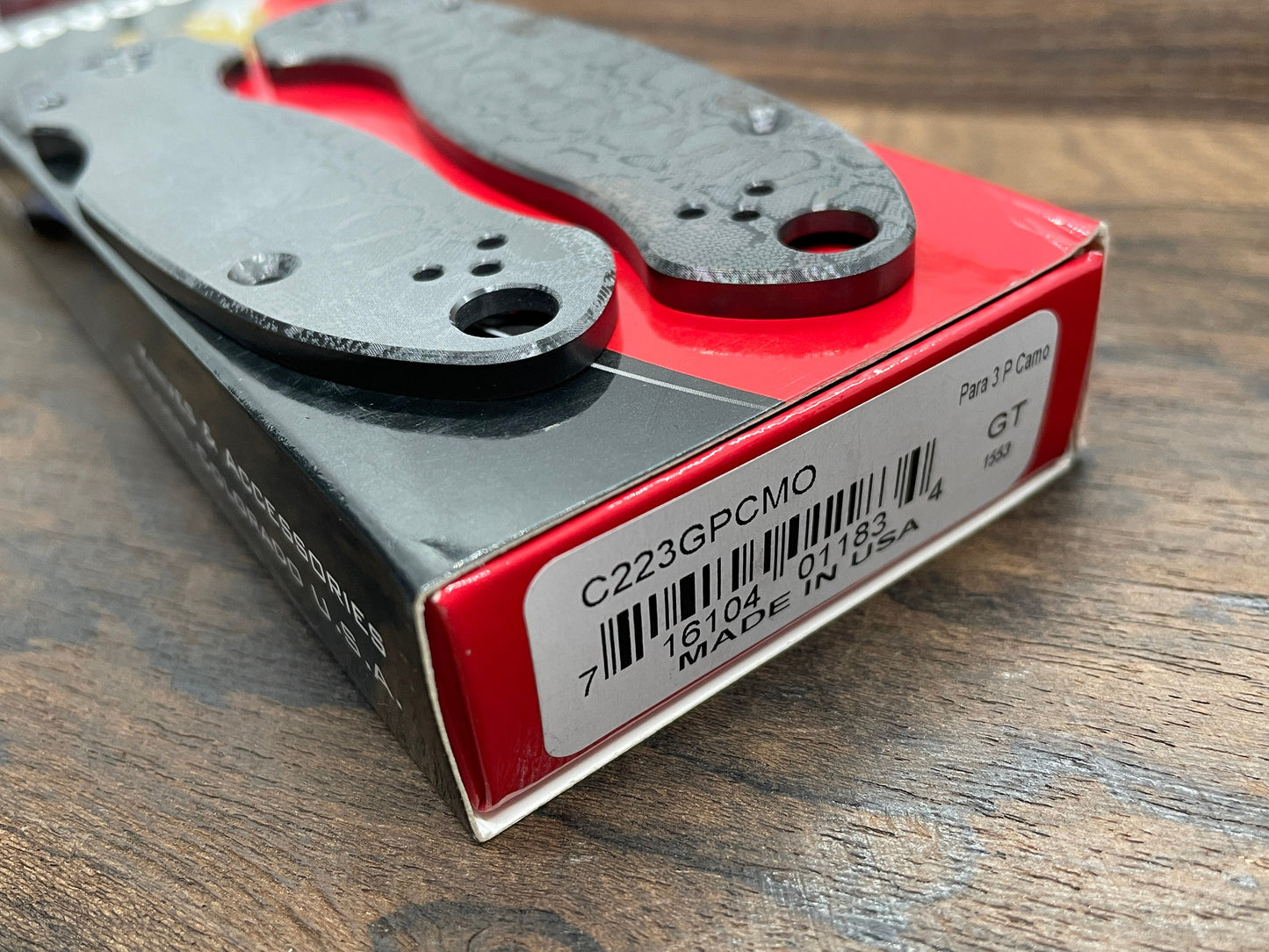 REPTILIAN engraved Zirconium Scales for Spyderco Para 3