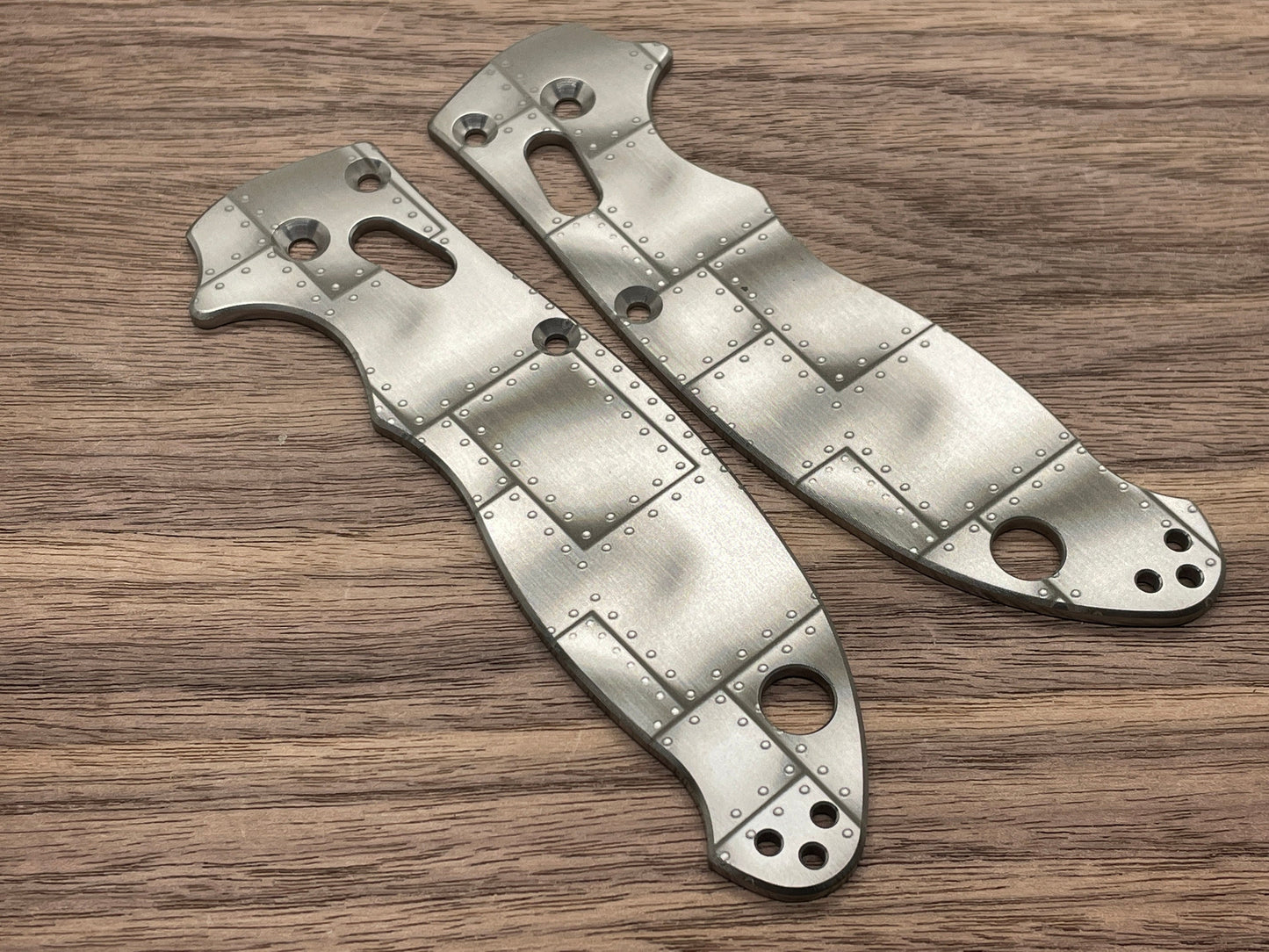 RIVETED engraved Titanium scales for Spyderco MANIX 2