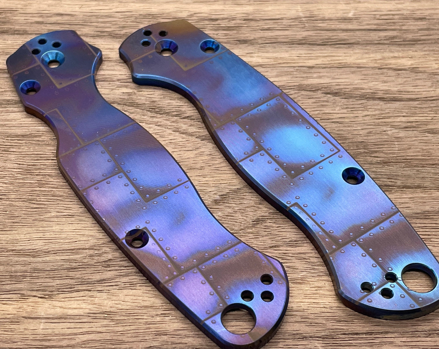 Flamed RIVETED AIRPLANE Titanium scales for Spyderco Paramilitary 2 PM2