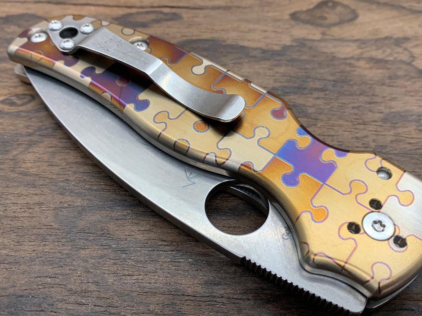 Jigsaw PUZZLES heat ano engraved Titanium Scales for SHAMAN Spyderco
