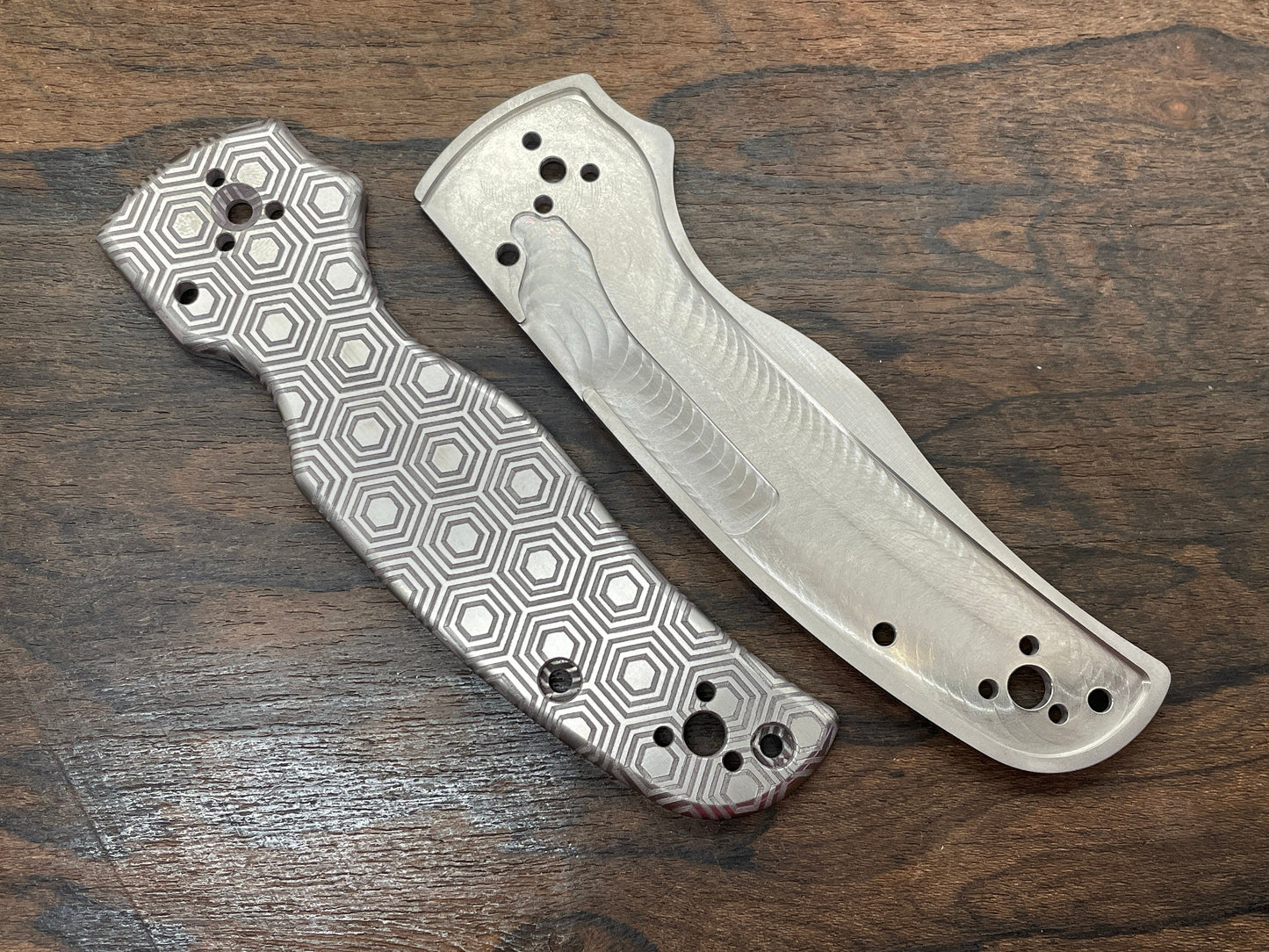 HONEYCOMB engraved Titanium Scales for SHAMAN Spyderco