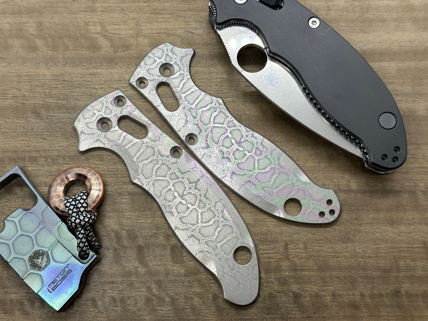 REPTILIAN engraved Titanium scales for Spyderco MANIX 2