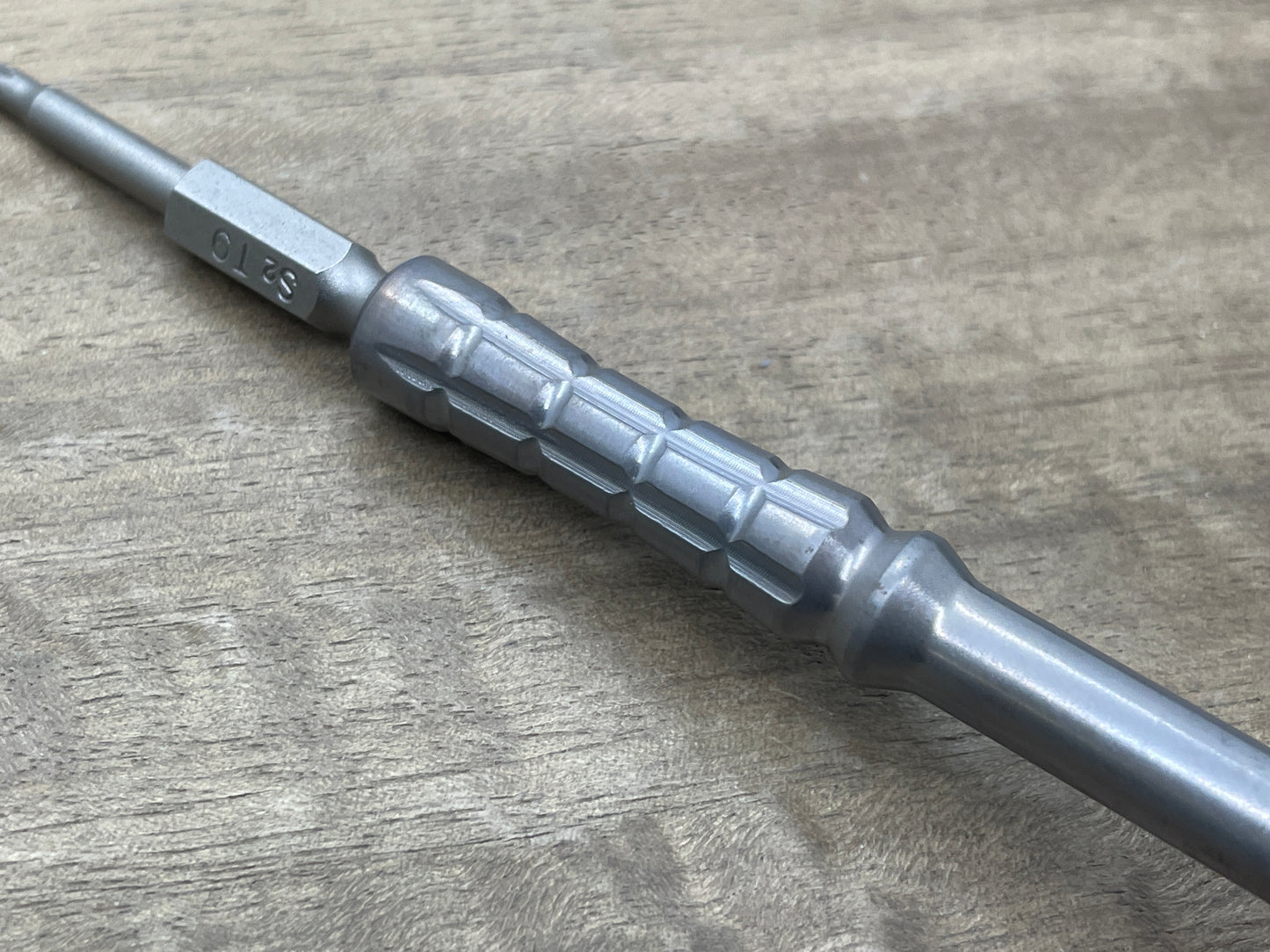 SCREW-BOSS ZrTi TWIST / Titanium Dark Screw Driver