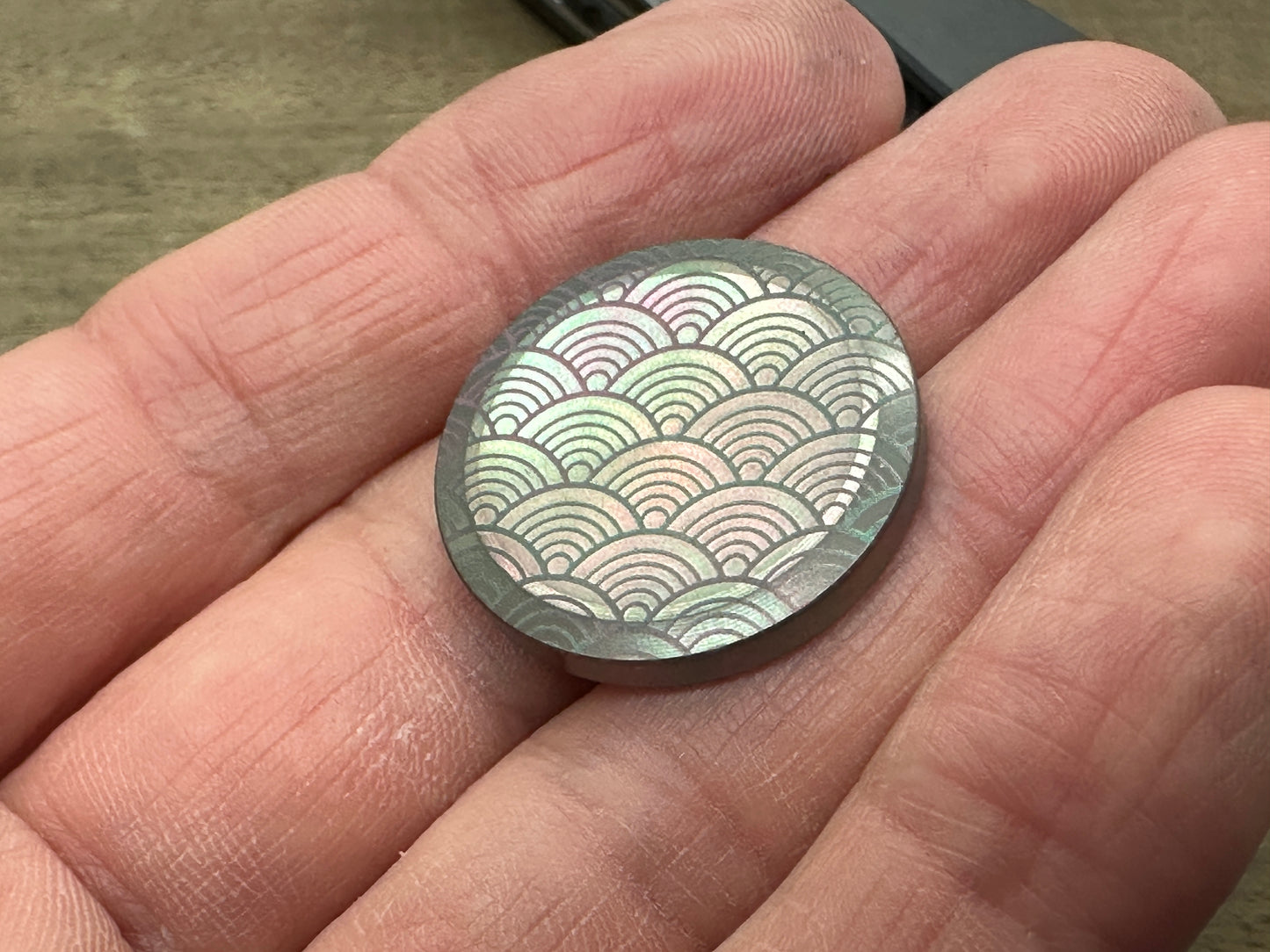 4 sizes Dark-Ti SEIGAIHA Titanium Worry Coin
