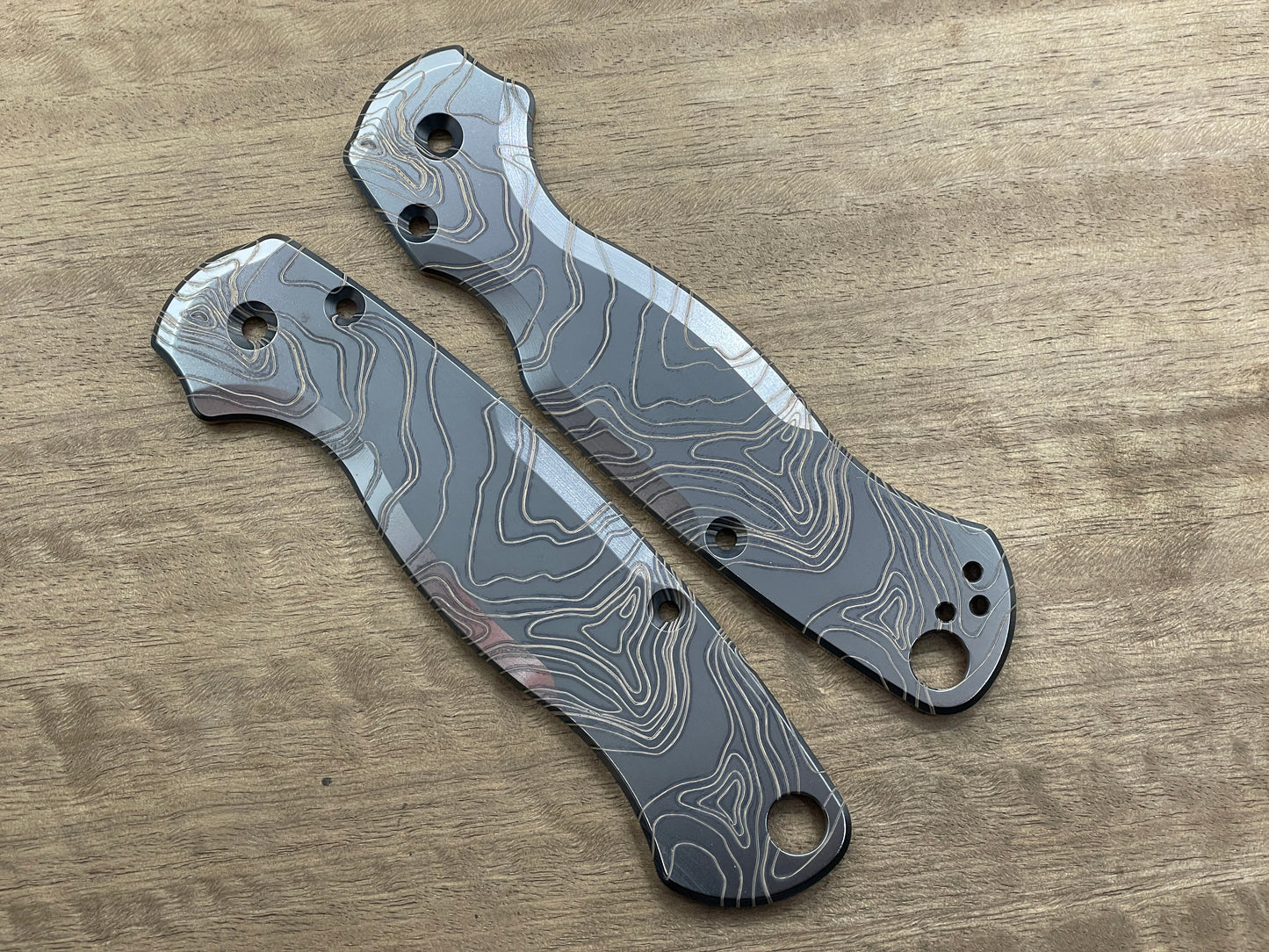 Black TOPO Engraved Titanium scales for Spyderco Paramilitary 2 PM2