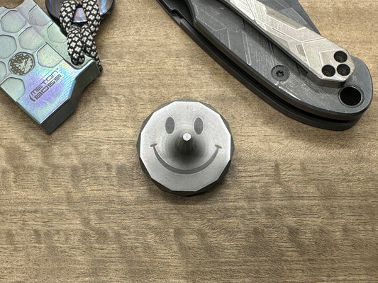 Spinning Top Dark SMILEY Titanium