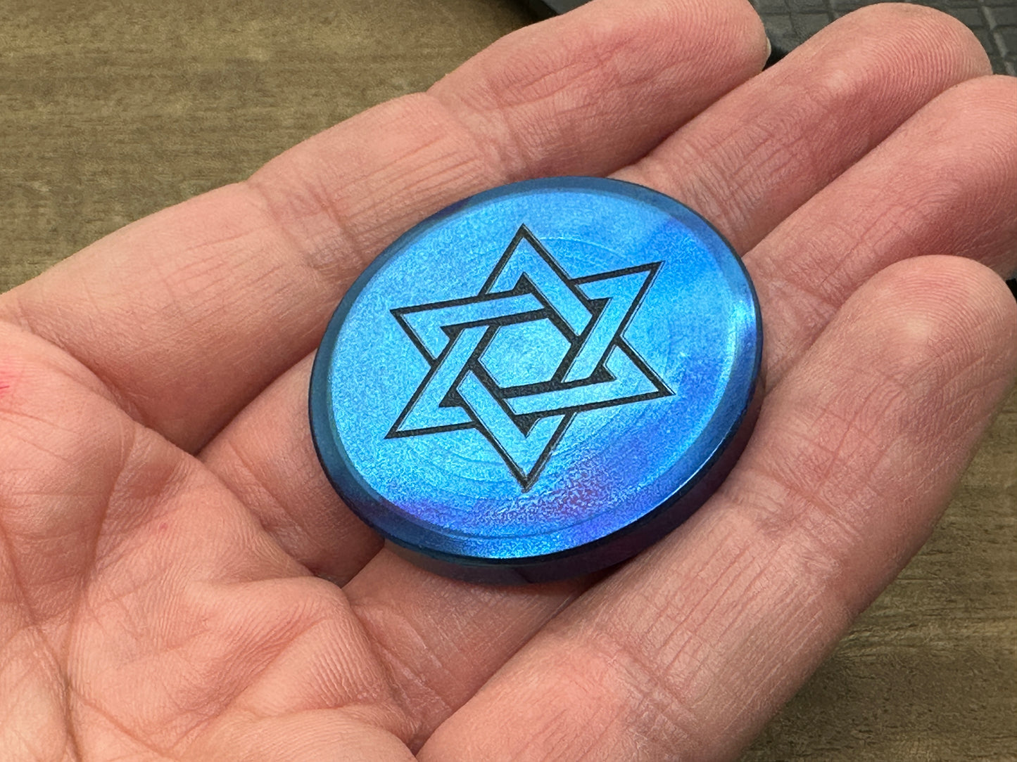 4 sizes Stars of David Flamed Titanium Challenge Coin Worry Coin