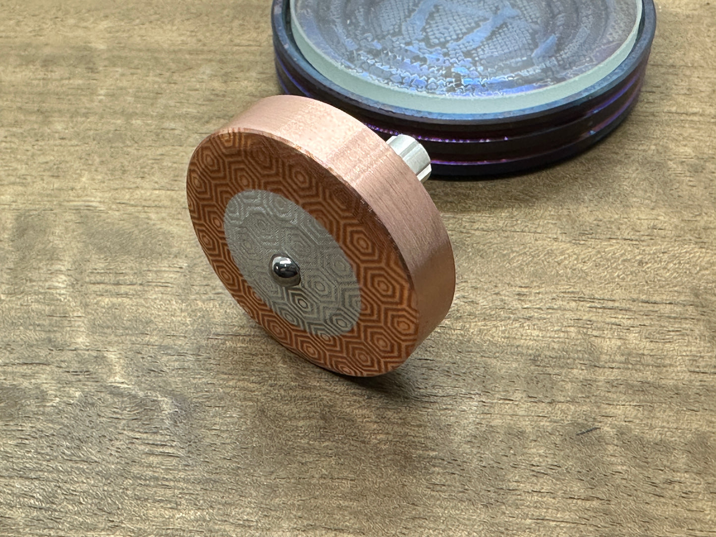 42gr HEAVY 1.23" HONEYCOMB engraved Copper PERFORMER Spinning Top Aluminum stem
