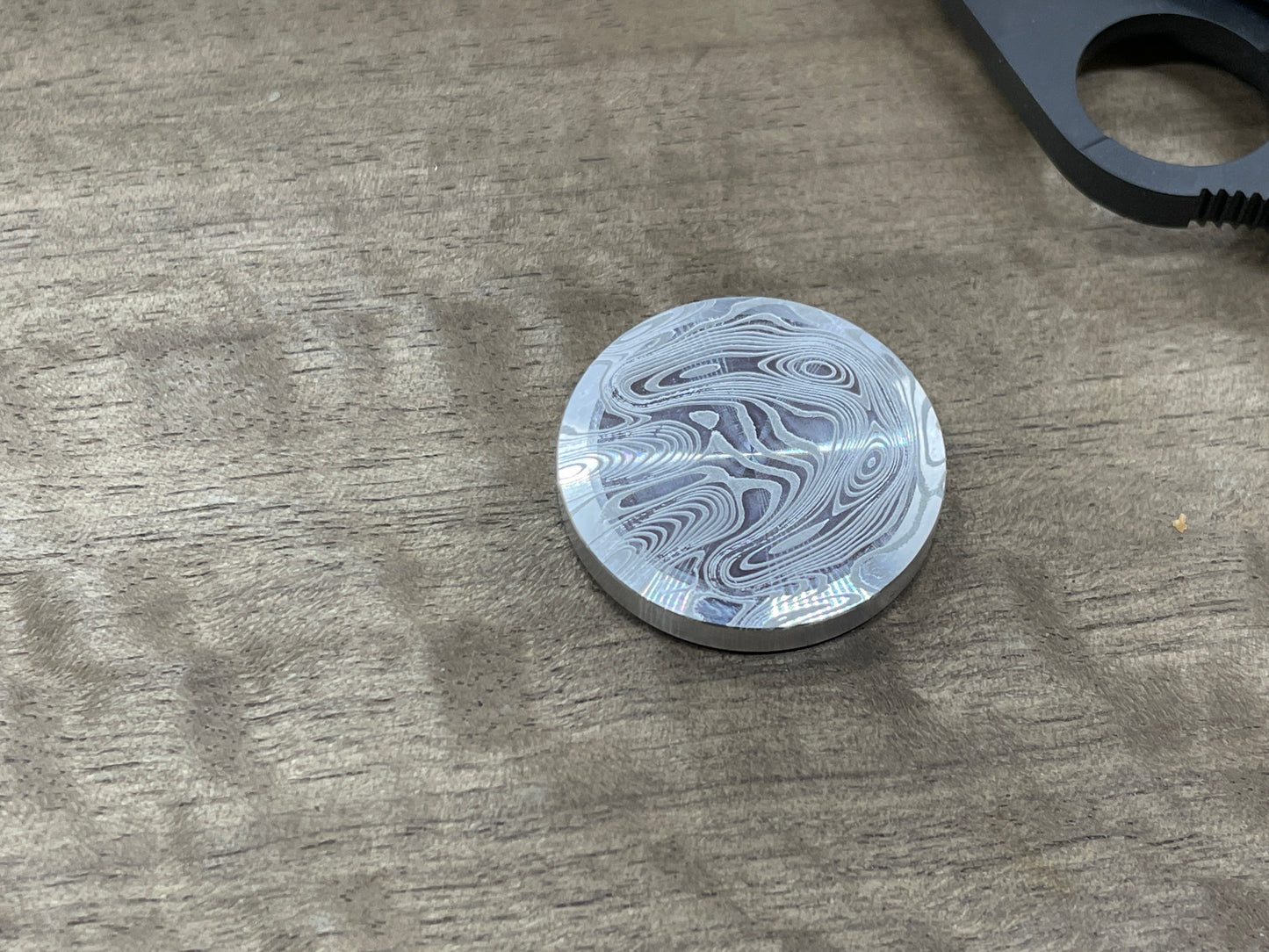 4 sizes Dama FISH engraved Aerospace grade Aluminum Worry Coin