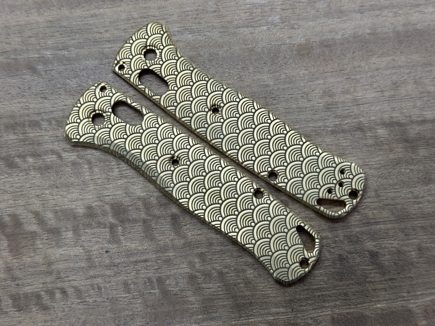 SEIGAIHA BRASS Scales for Benchmade Bugout 535