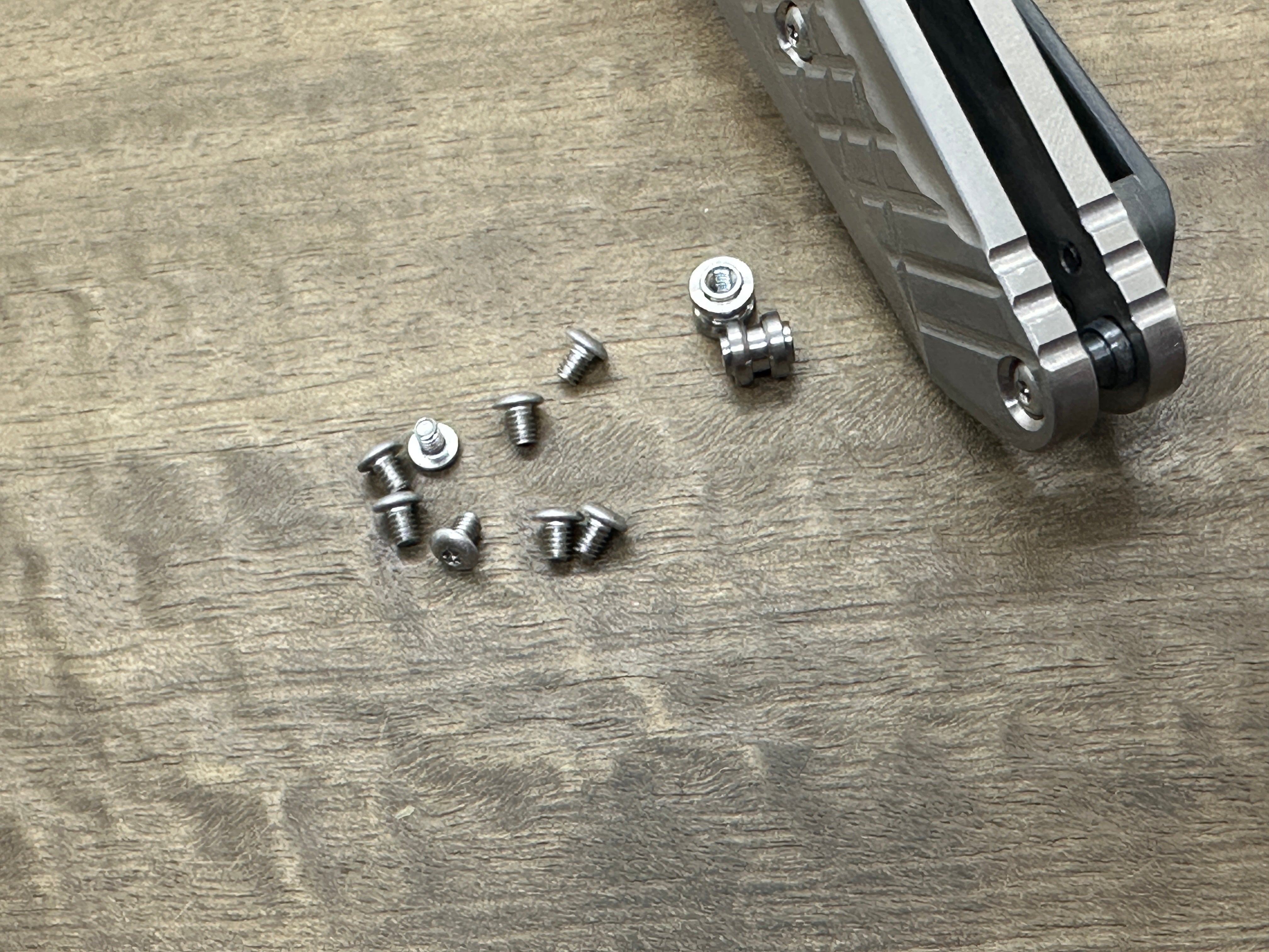 2 Titanium Barrel Spacers Benchmade 940 Osborne conversion kit & 8 screws