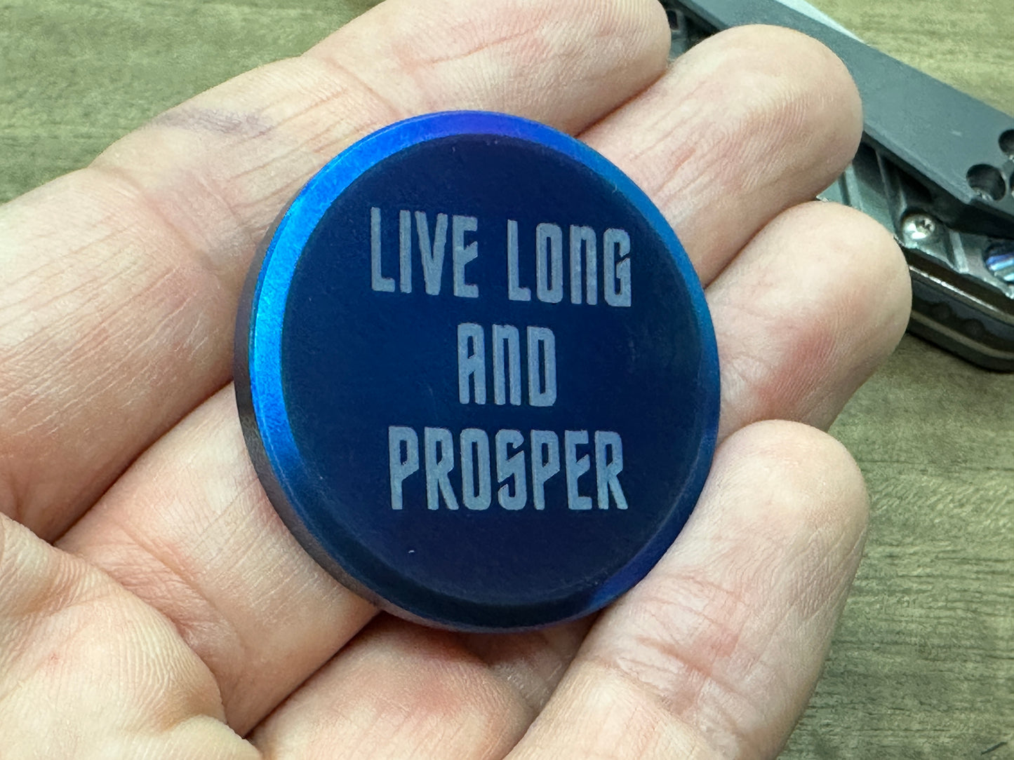 4 sizes LIVE LONG and PROSPER Flamed engraved Titanium Worry Coin