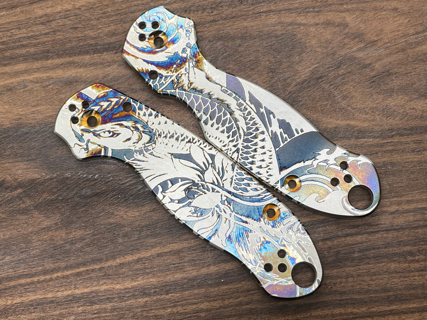 KOI Fish heat ano engraved Titanium Scales for Spyderco Para 3