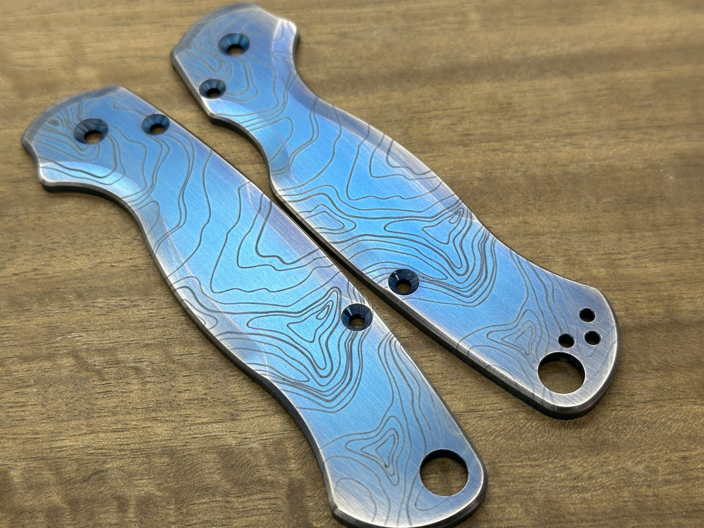 Blue ano Brushed TOPO engraved Titanium scales for Spyderco Paramilitary 2 PM2