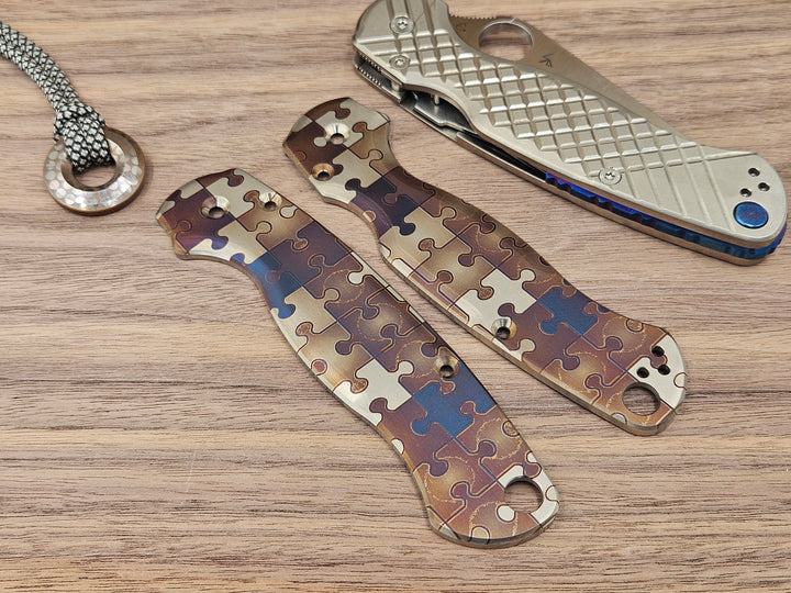 CLR Spyderco Paramilitary2<br>Titanium Standard Jigsaw Puzzle