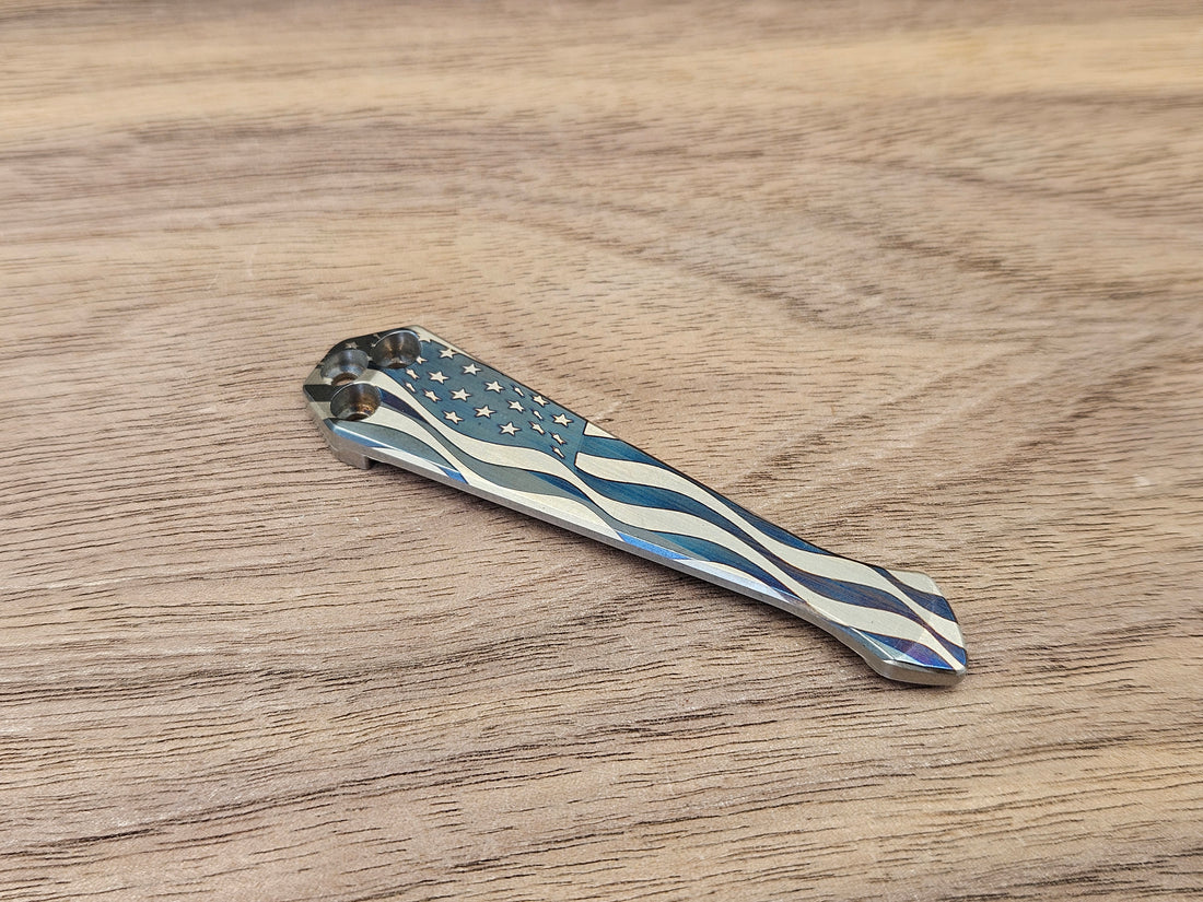 CLR Clip Spyderco Models<br>Titanium Standard - Spidy Tip<br>Flag Blue Flamed