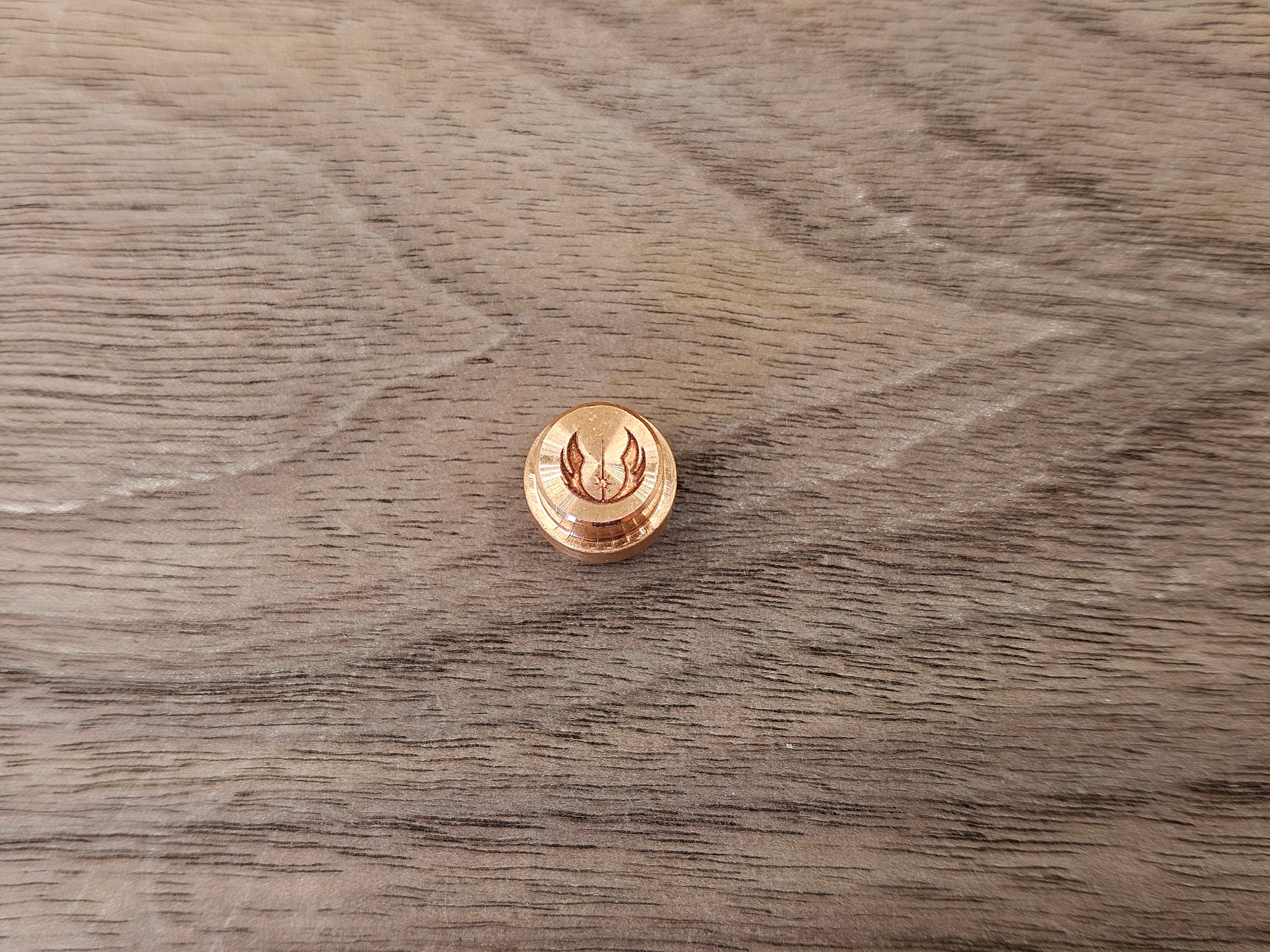 CLR Copper Lanyard Hole Plug<br>Spyderco Manix 2 Jedi one side