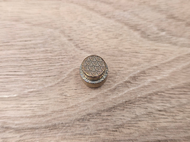CLR Titanium Lanyard Hole Plug<br>Spyderco PM2 & PM3<br>Seigaiha Bronze ano