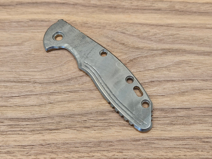 CLR<br>Hinderer XM 18 3.5 Titanium Standard Pirate Black