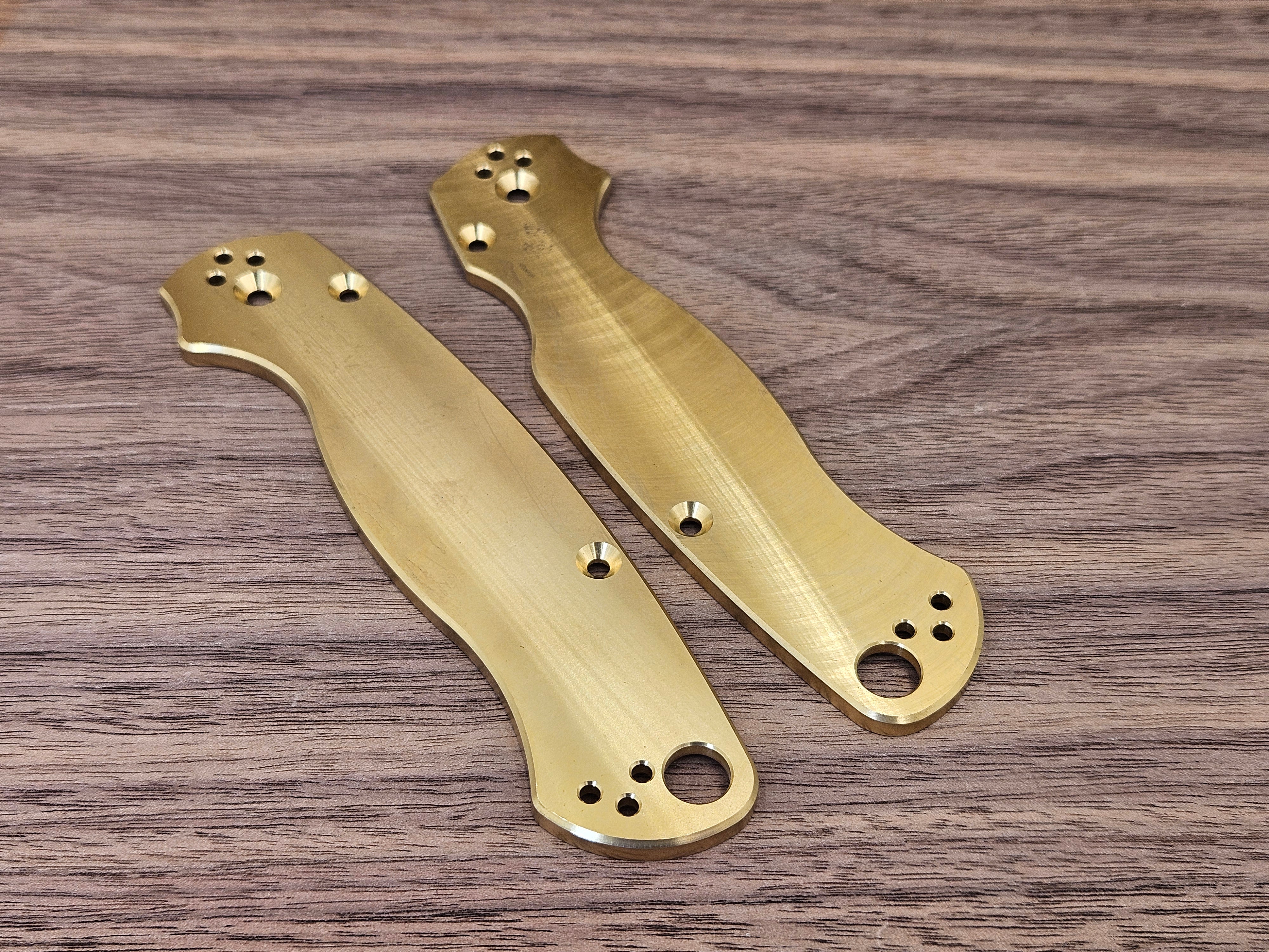 CLR Customizable Spyderco Paramilitary 2<br>Brass Standard
