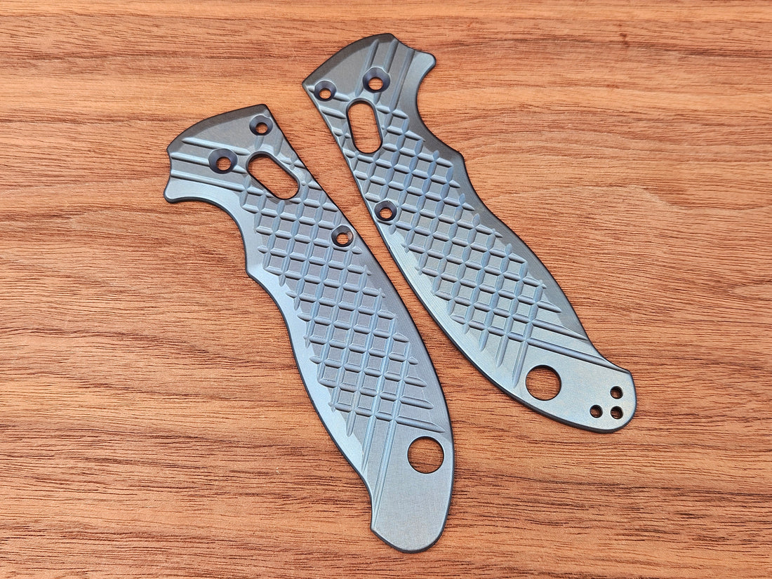 CLR Spyderco Manix 2<br>Titanium Frag<br>Blue Flamed