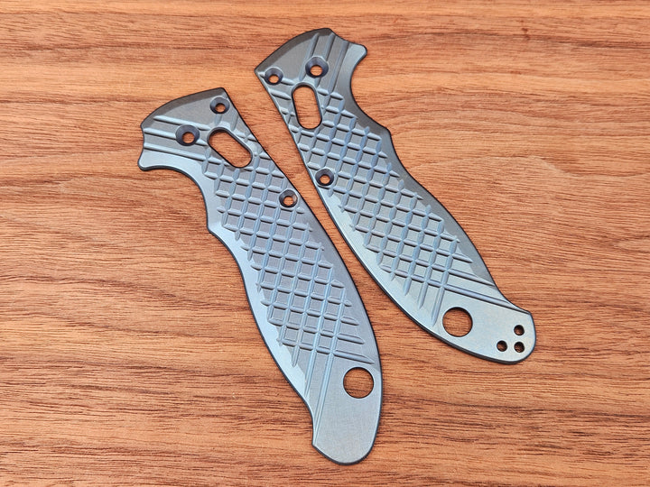 CLR Spyderco Manix 2<br>Titanium Frag<br>Blue Flamed
