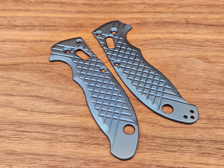CLR Spyderco Manix 2<br>Titanium Frag<br>Blue Flamed