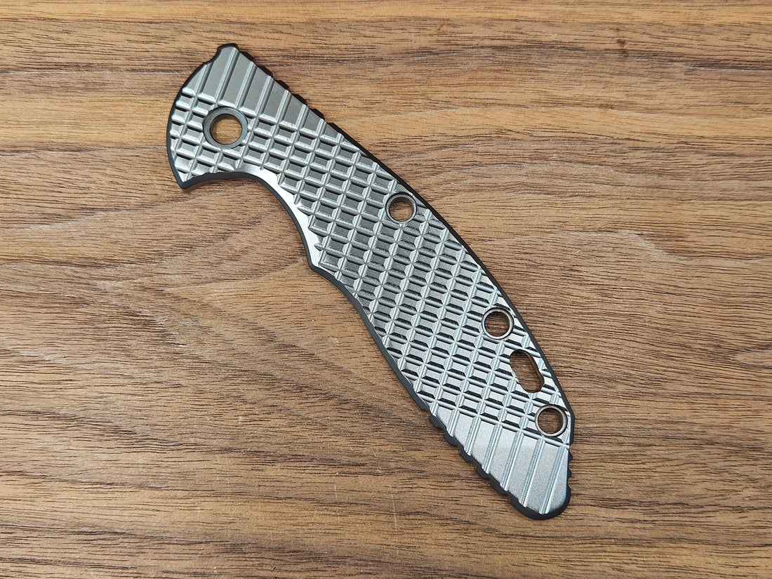 CLR<br>Hinderer XM 18 3.5 Titanium Frag Black