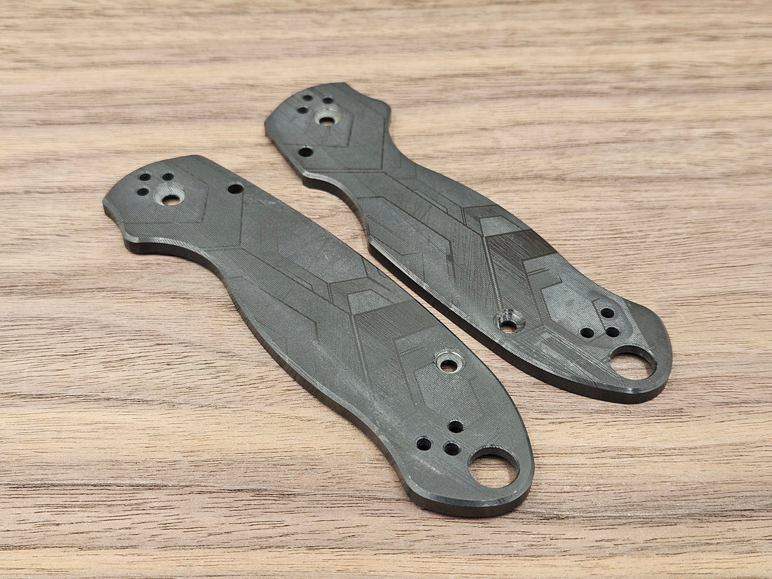 CLR Spyderco Paramilitary 3<br>Zirconium Standard Falcon