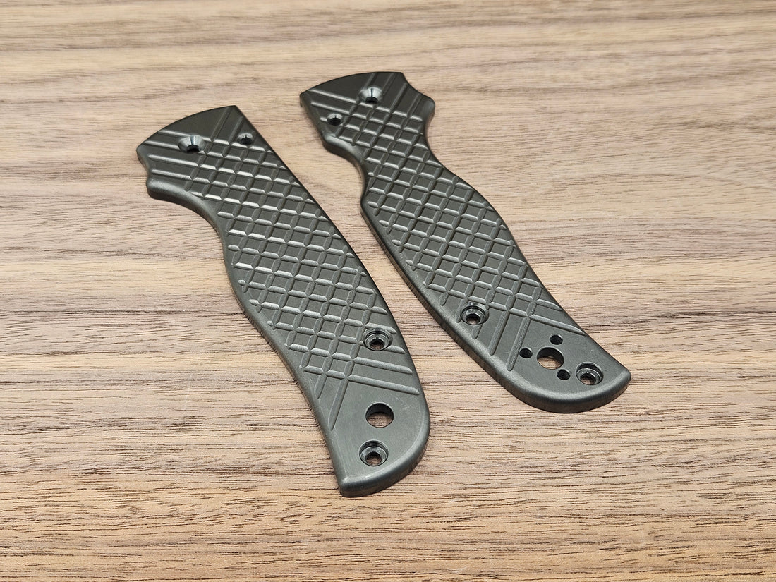 CLR Spyderco Shaman<br>Zirconium Frag Black