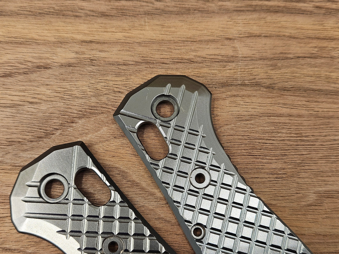 CLR Benchmade Griptilian 550<br>Titanium Frag Black
