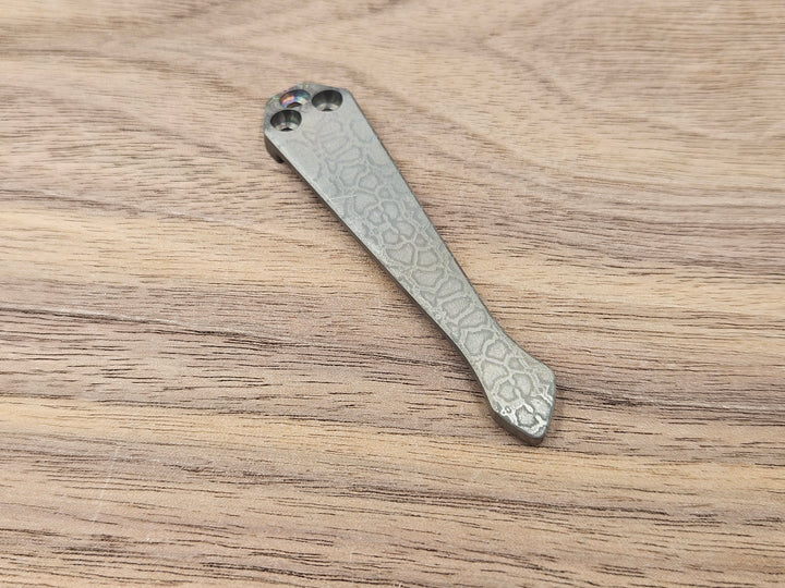 CLR Clip Spyderco Models<br>Titanium Standard - Spidy Tip Reptilian
