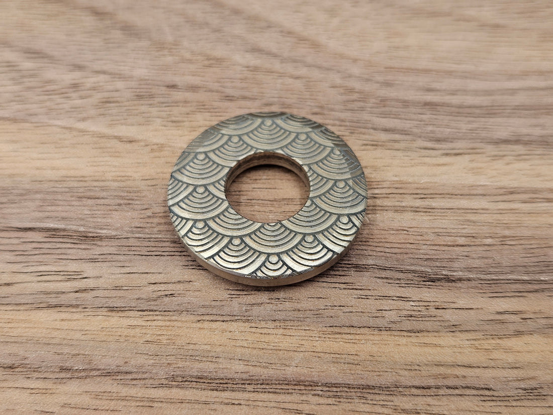 CLR Lanyard Bead 1 inch<br>Titanium Seigaiha