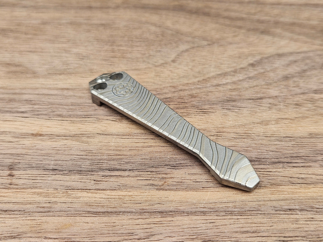 CLR Clip Spyderco Models<br>Titanium Standard - Diamond Tip Beskar Mandalorian