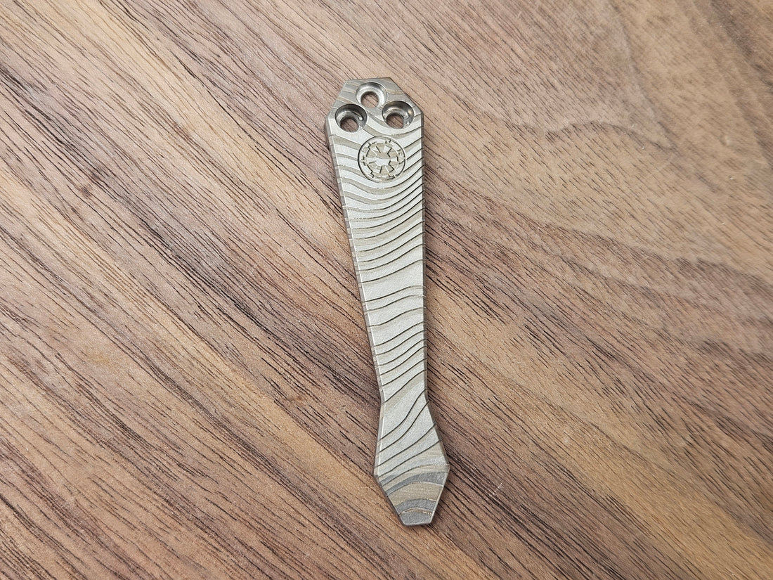 CLR Clip Spyderco Models<br>Titanium Standard - Diamond Tip Beskar Mandalorian